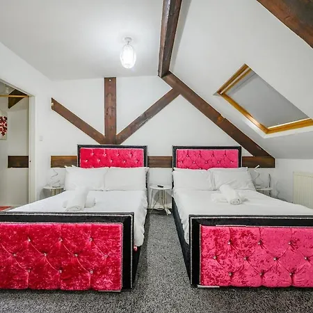 Rb1gh- Cosy, Free Parking & Fast Wi-fi Apartmán *